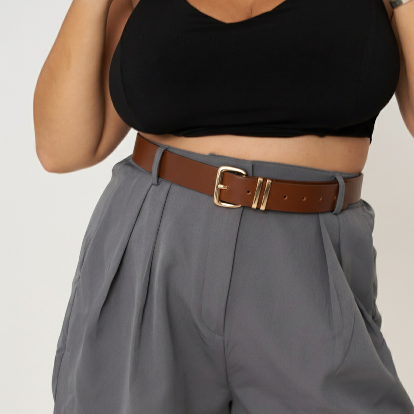 חגורה עבה עם אבזם מרובע